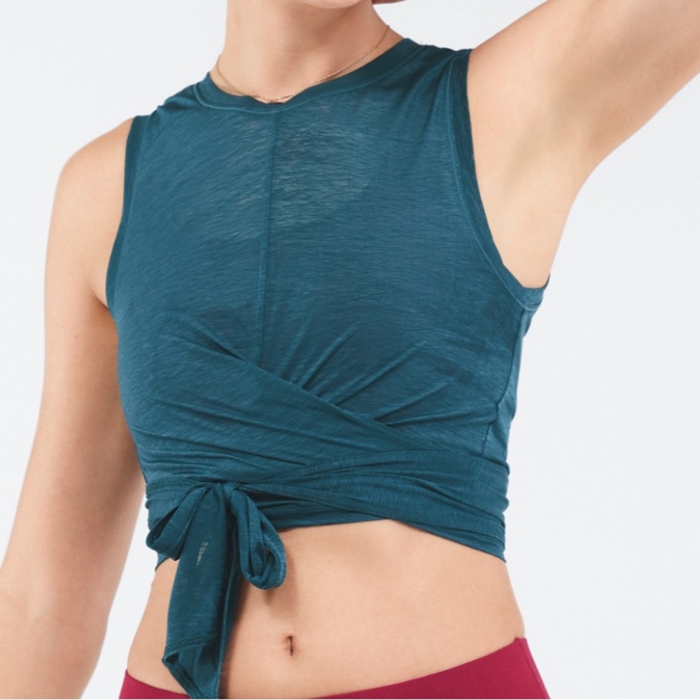 Fabletics NWT Ryan Tie Crop